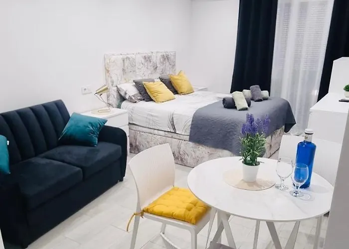Julia5apartment דירה *
